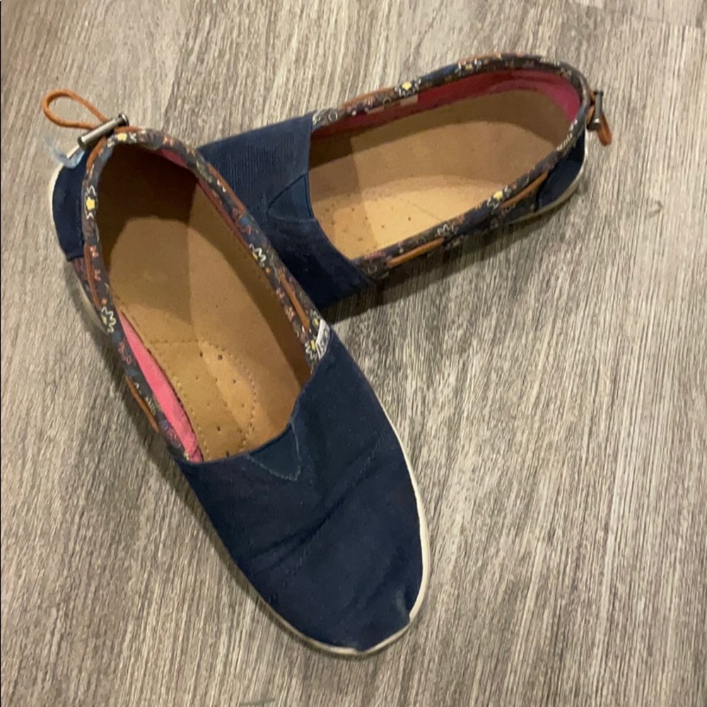 toms